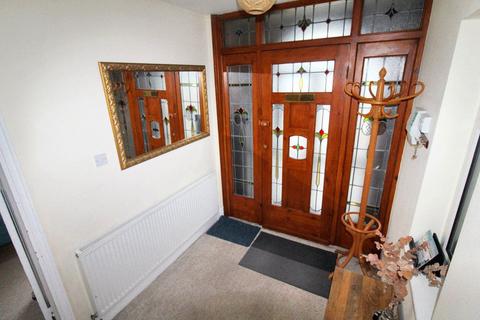 4 bedroom semi-detached house to rent, Derby Road. Beeston, Nottingham, NG9 2TB