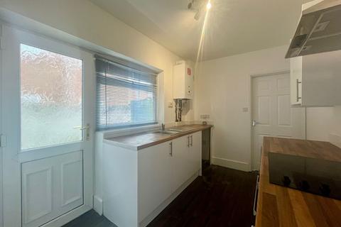 2 bedroom semi-detached house to rent, Gordon Road, South Shields