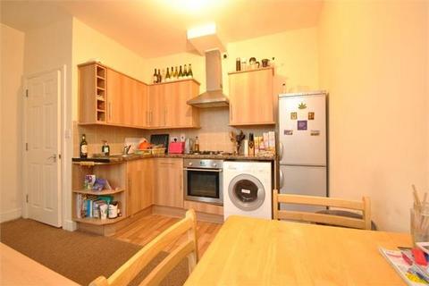 2 bedroom flat to rent, Allison Road, W3