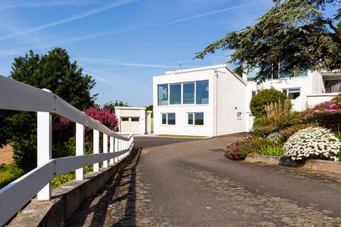 3 bedroom semi-detached house for sale, 6 Les Jardins Des Cures, Grouville