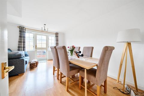 4 bedroom terraced house for sale, Fennel Close, Maidstone