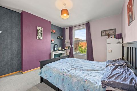 2 bedroom terraced house for sale, Silverdale Road, Nottingham, NG7 7EZ