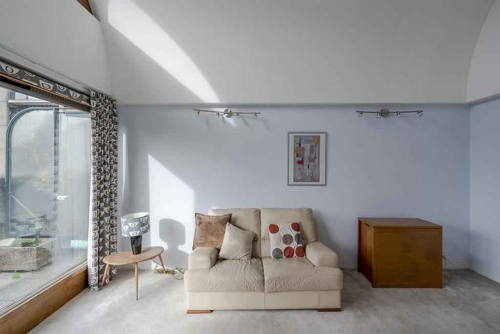 27 Defoe House - low res - NPP03597.jpg