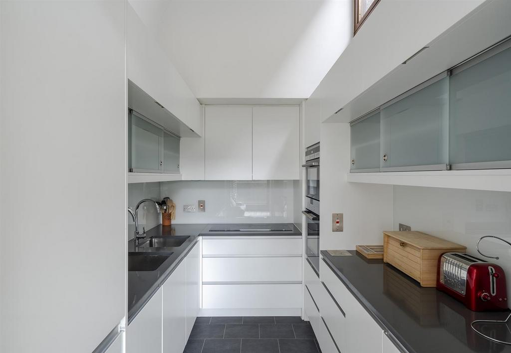 27 Defoe House - low res - NPP03603.jpg