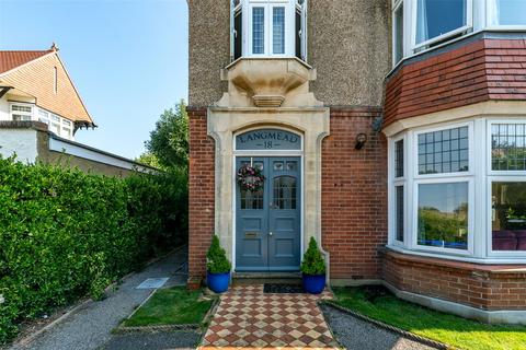 4 bedroom detached house for sale, Cissbury Road, Worthing, West Sussex, BN14