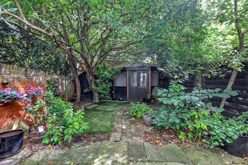 Courtyard Garden