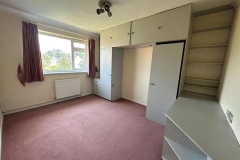 2 bedroom flat for sale, Hempstead Road, Watford WD17