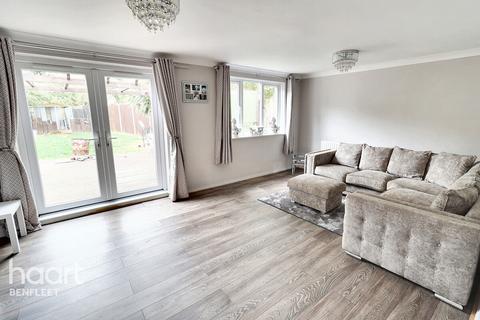 106 Church Road, Benfleet, SS7 4EP