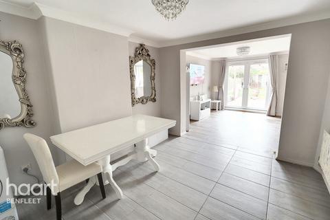 106 Church Road, Benfleet, SS7 4EP