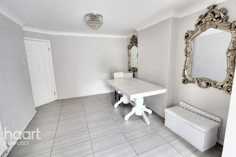 106 Church Road, Benfleet, SS7 4EP