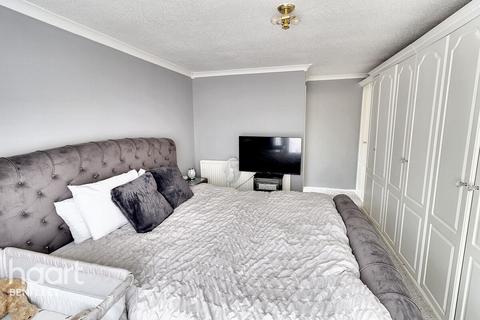 106 Church Road, Benfleet, SS7 4EP