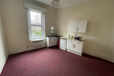 Studio to rent, Zetland Rd - Redland Bristol