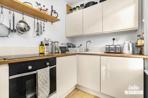 2 bedroom maisonette to rent, Westbury Road, London, N11