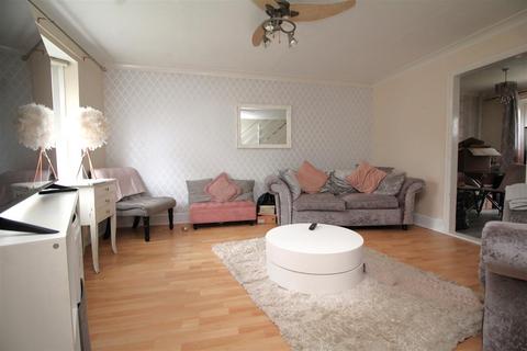 3 bedroom terraced house for sale, Stamper Street, Bretton, Peterborough