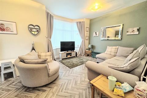 4 bedroom semi-detached house for sale, Kremlin Drive, Stoneycroft, Liverpool