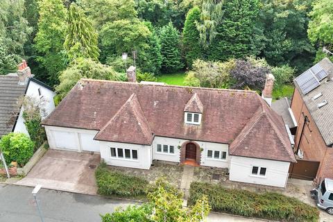 5 bedroom detached house for sale, Manor Avenue, Crewe, CW2