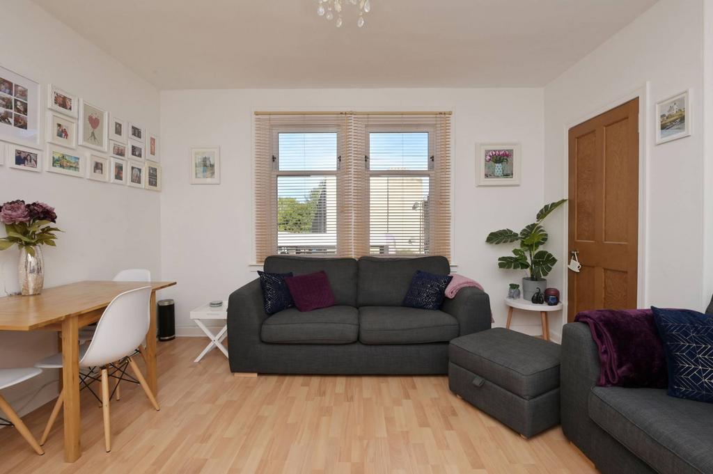 25B Pinkie Road, Musselburgh, EH21 7ET 2 bed flat for sale £150,000