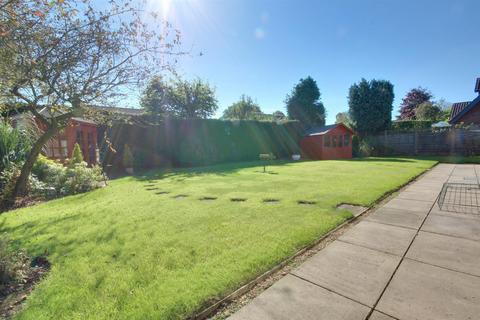 3 bedroom detached bungalow for sale, On Hill, Swanland HU14