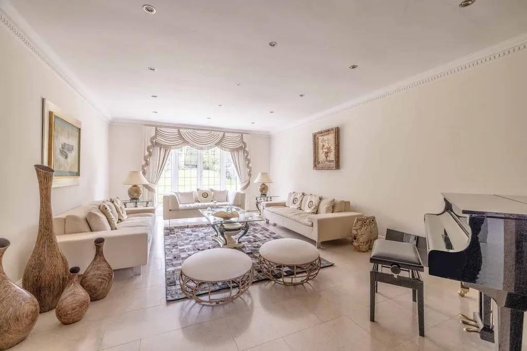 Reception Room