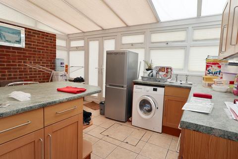 3 bedroom terraced house for sale, 56 Castlemaine Avenue, Gillingham, Kent, ME7 2QE