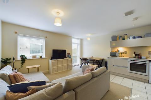 2 bedroom flat for sale, Kerr Place, Aylesbury