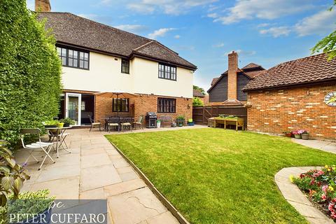 4 bedroom detached house for sale, The Granary, Ware SG12