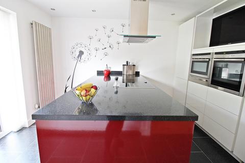 4 bedroom detached house for sale, Miskin, Pontyclun CF72