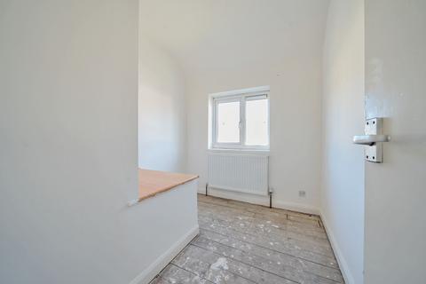 13 Benbow Waye, Uxbridge, UB8 2EY