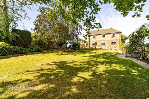 4 bedroom detached house for sale, Barnet Road, Barnet EN5