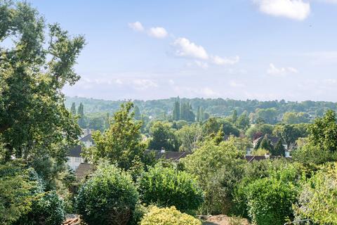 2 bedroom maisonette for sale, Lullington Garth, Oaklands Road, Bromley