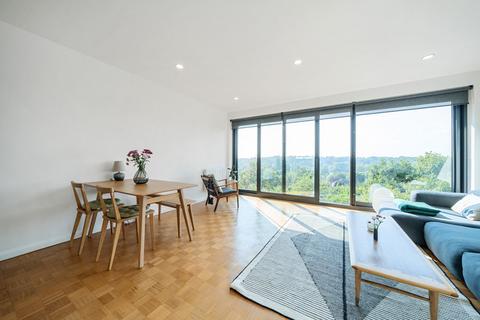 6 Lullington Garth, Bromley, BR1 3SR