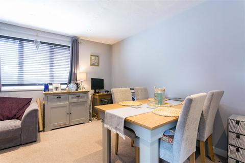 1 bedroom flat for sale, Patricia Close, Cippenham