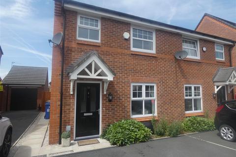 3 bedroom semi-detached house to rent, Eason Way, Ashton-Under-Lyne OL6