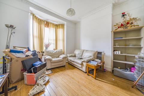 4 bedroom terraced house for sale, Thornbury Road, Brixton