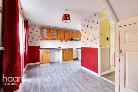 3 bedroom end of terrace house for sale, Crosse Courts, Basildon