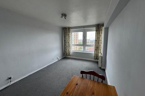 2 bedroom flat to rent, Burnsall Croft, LEEDS LS12