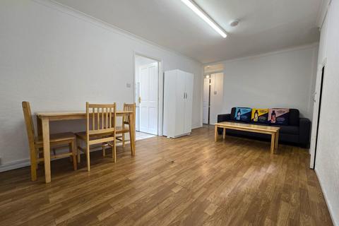 2 bedroom flat to rent, St. Ann's Road, London N15