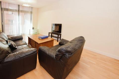 2 bedroom flat to rent, Rossetti Place, 2 Lower Byrom St, Manchester, M3