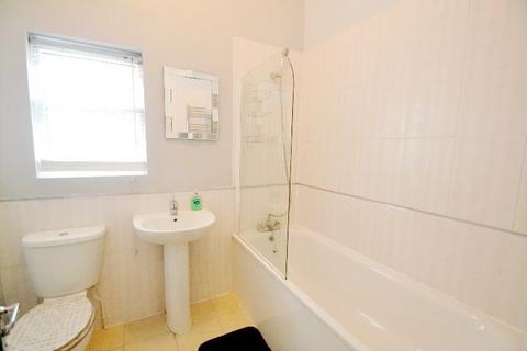 2 bedroom apartment to rent, Brownhill Road London SE6