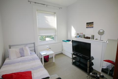 2 bedroom apartment to rent, Brownhill Road London SE6