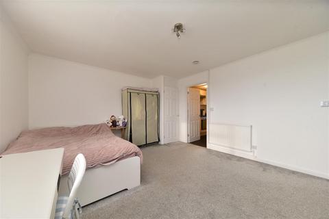 Studio for sale, York Road, Stevenage