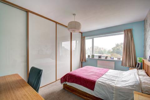 30 Chapel Fields Road, Solihull, B92 7RX