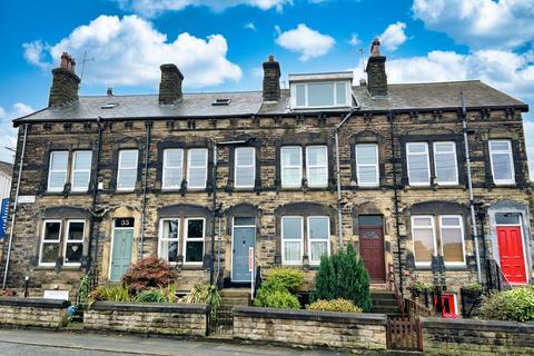 4 bedroom terraced house for sale, Aire View Terrace, Rodley, Leeds, West Yorkshire, LS13