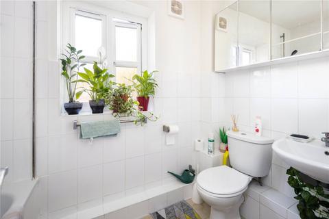 5 Fuller Close, London, E2 6DX