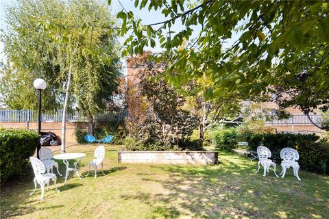 5 Fuller Close, London, E2 6DX