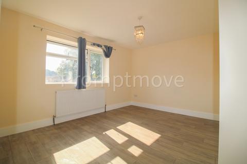 3 bedroom terraced house to rent, Livingstone Link Stevenage SG2 0EP