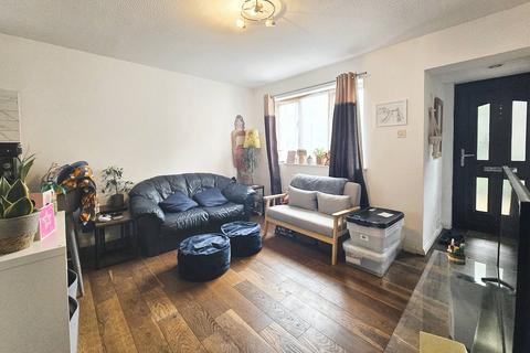 1 bedroom end of terrace house to rent, Rotherwood Close, London SW20