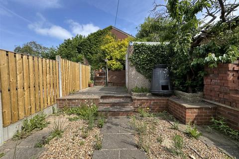 2 bedroom semi-detached house for sale, Smithy Lane, Skelmanthorpe, Huddersfield HD8 9DF