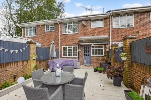 3 bedroom terraced house for sale, Briarfield Gardens, Horndean, Hampshire