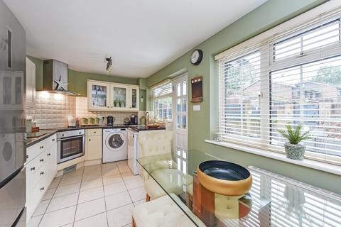 3 bedroom terraced house for sale, Briarfield Gardens, Horndean, Hampshire